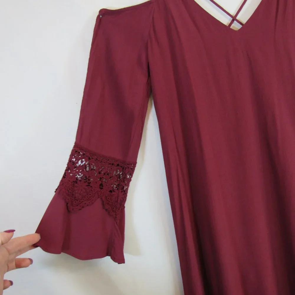 astr the label Burgundy Cold Shoulder Bell Sleeves Dress - Picture 5 of 10
